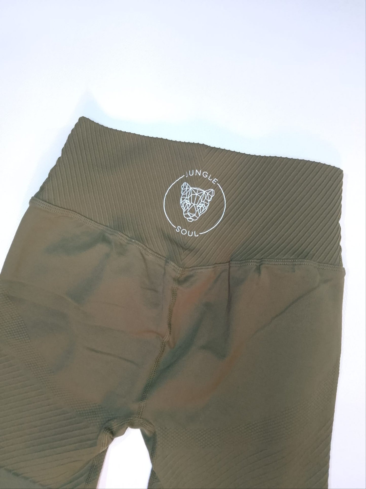 LEGGINGS SHORT DEPORTIVO MODELO SELVA 🟢